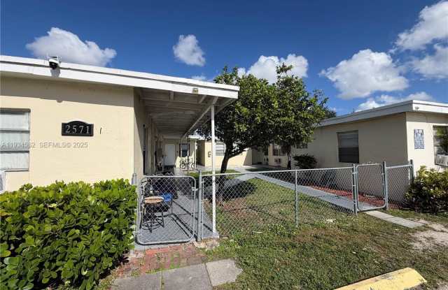 2571 NW 13th Ct - 2571 Northwest 13th Court, Roosevelt Gardens, FL 33311 2571 NW 13th Ct - 2571 Northwest 13th Court, Roosevelt Gardens, FL 33311