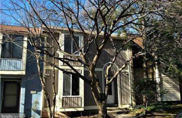 6002 FORREST HOLLOW LANE - 6002 Forest Hollow Lane, West Springfield, VA 22152