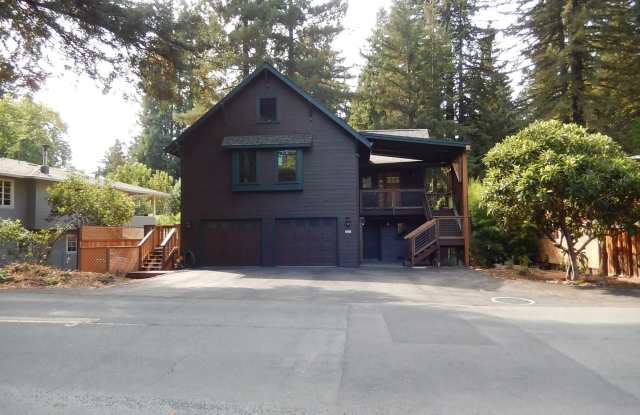 1,188 Square Foot Recently built custom Craftsman, 2 car garage, washer, dryer bonus room photos photos