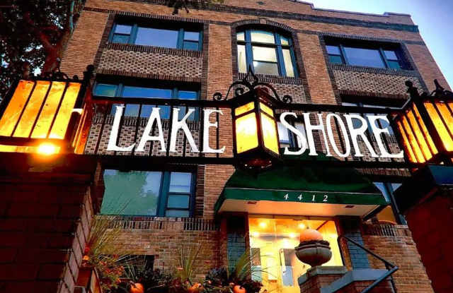 Lakeshore Gallery 3