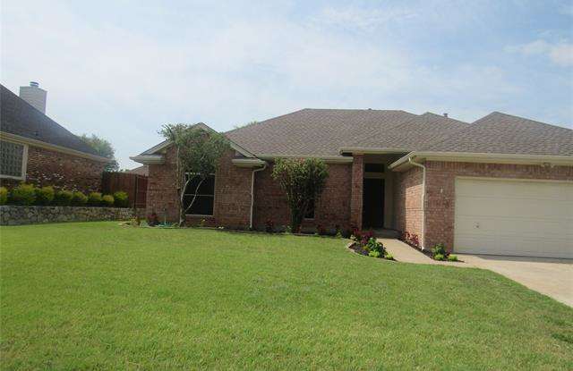 839 Magnolia Court - 839 Magnolia Court, Hurst, TX 76053