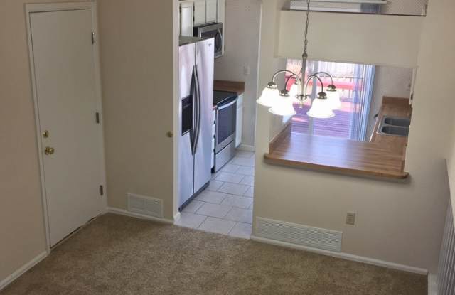 9194 Hickory Circle Gallery 3