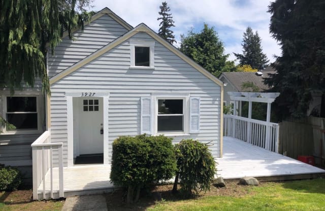 3927 Friday Ave SE - 3927 Friday Avenue, Everett, WA 98201