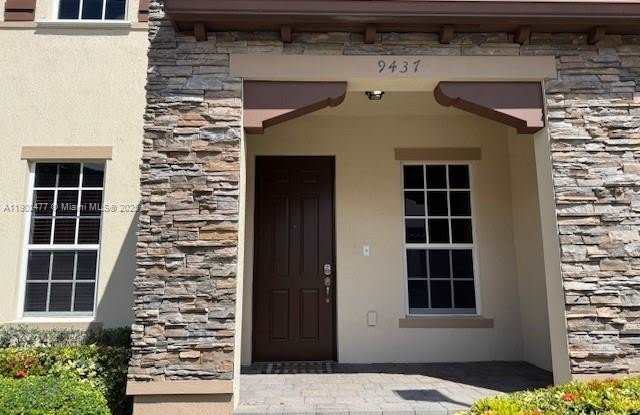 9437 SW 171st Ave photos photos