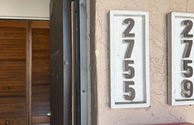 Coral Gardens one bedroom Condo Gallery 1