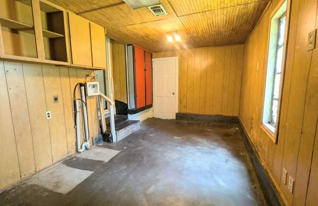 Available November! 3 Bedroom on TX - Accepting Housing Gallery 1