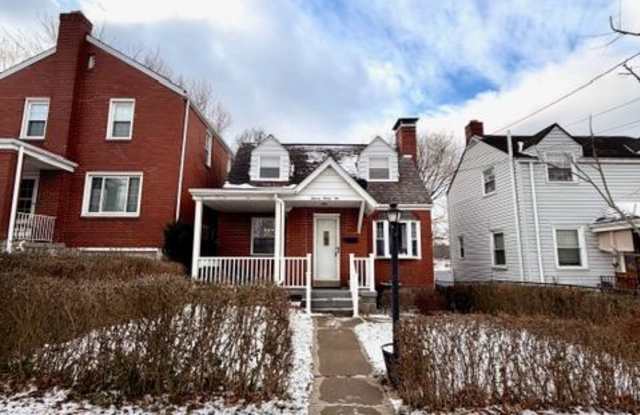 1132 Oglethorpe Ave - 1132 Oglethorpe Avenue, Pittsburgh, PA 15201