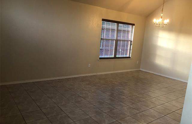 2702 Pyramid Lane Gallery 3