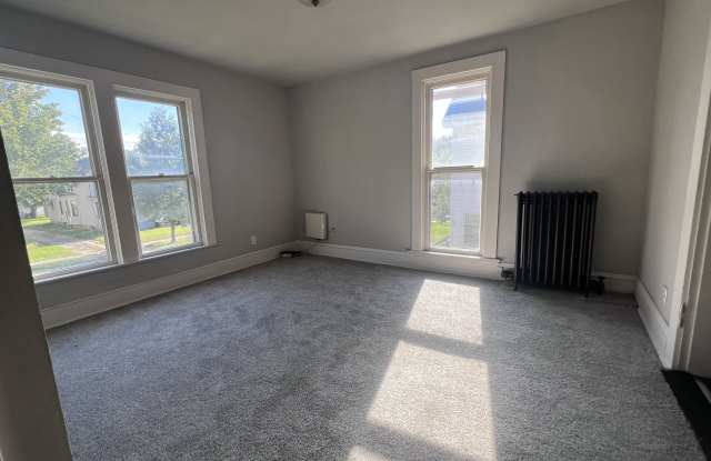 1027 Lake Avenue - 4 Gallery 2