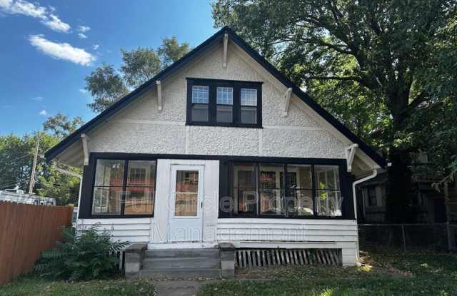 6005 N 30th St photos photos