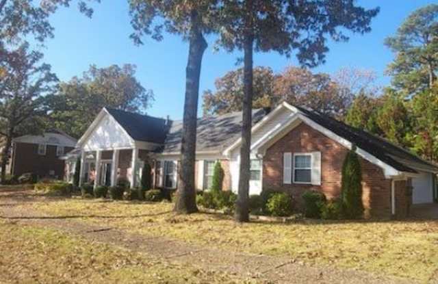2318 North Rodney Parham Road - 2318 North Rodney Parham Road, Little Rock, AR 72212