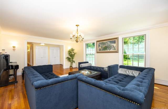 235 Centre Island Road Gallery 3