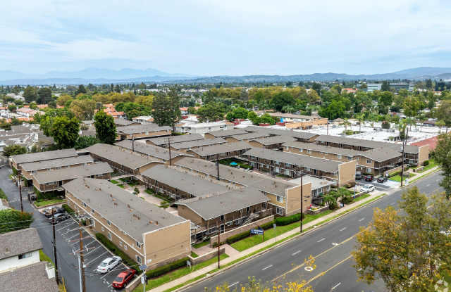 Towne Centre at Orange Gallery 3