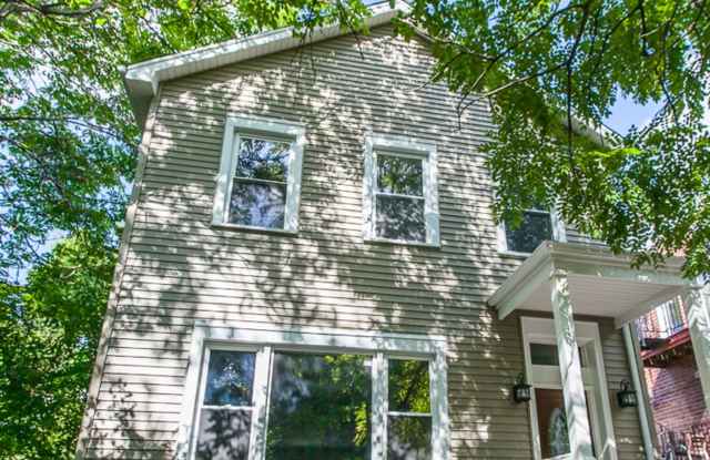 806 S Oakley Boulevard photos photos