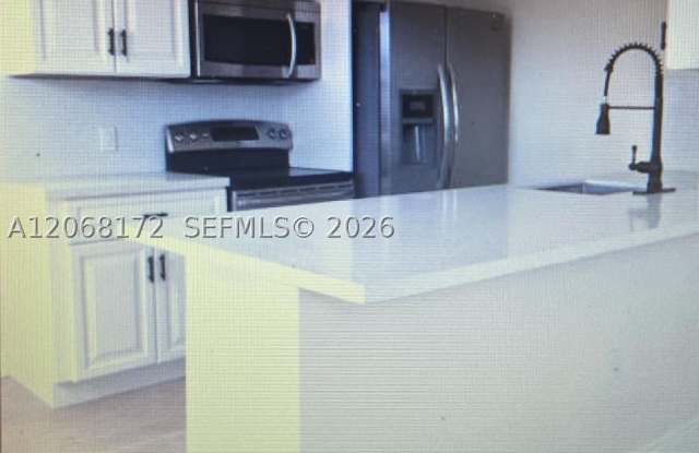 1531 N 70th Ter photos photos