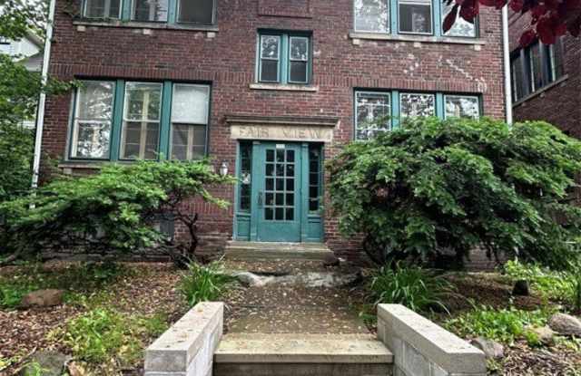 2276 Grandview Avenue photos photos