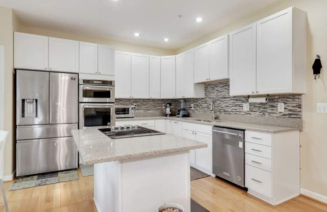 13314 SUNNY BROOKE PLACE Gallery 3