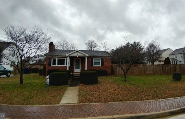 219 QUEEN STREET NE - 219 Queen Street Northeast, Leesburg, VA 20176