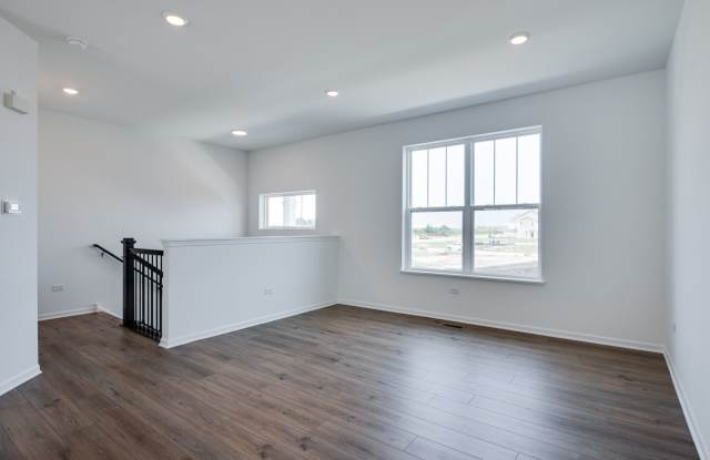 25750 W Yorkshire Drive Gallery 2