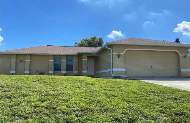 1301 NE 12th Place photos photos