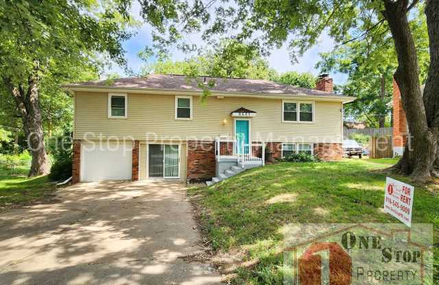 Beautiful 3 Bedroom 2.5 Bathroom Home in Raytown! photos photos