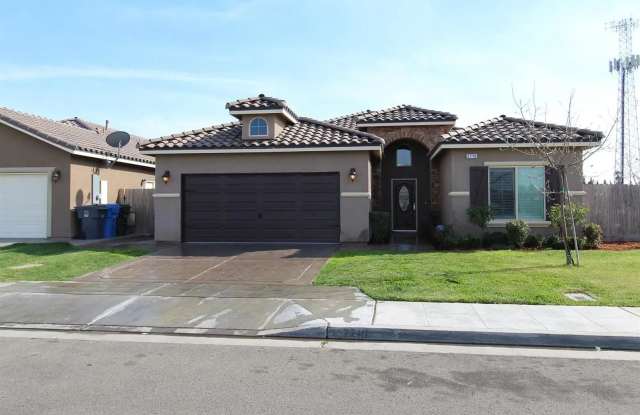Beautiful 4 Bed, 2 Bath Home in Desirable Madera Neighborhood photos photos