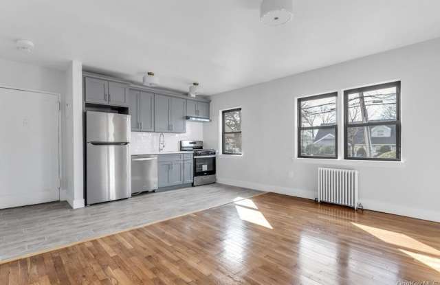 6 Brown Avenue - 6 Brown Avenue, Hempstead, NY 11550