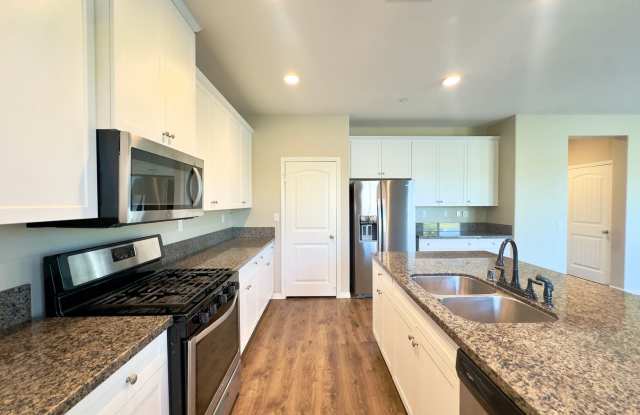 Newer Home in Summerly Available Now! Gallery 4