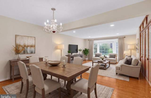 7428 FOUNTAIN HEAD Drive Gallery 4