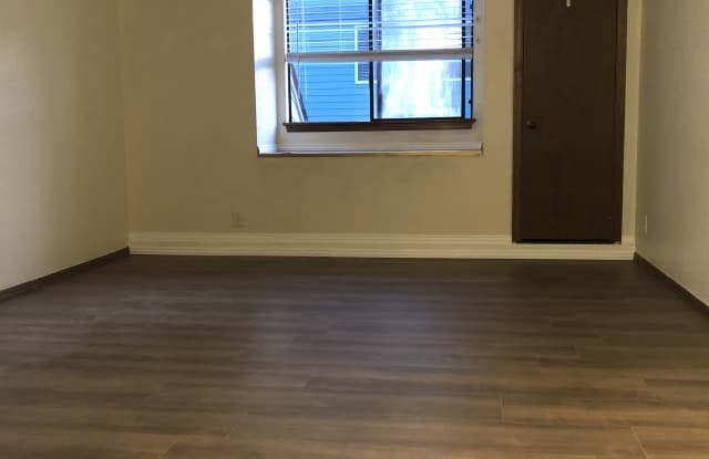 20000 68th Avenue West Gallery 4