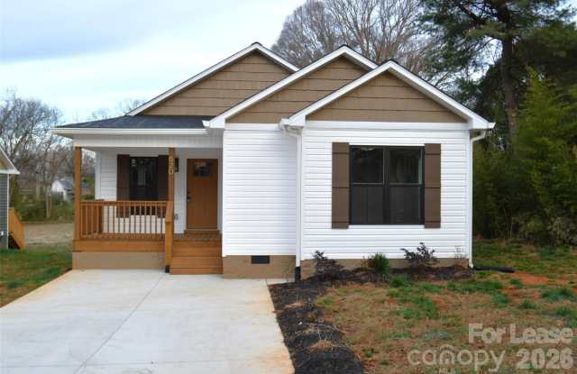 620 W Bell Street - 620 West Bell Street, Statesville, NC 28677 620 W Bell Street - 620 West Bell Street, Statesville, NC 28677