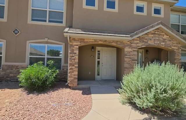 Hidden Valley Town Home Gallery 3
