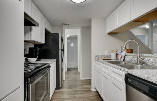 The Fredd Townhomes Gallery 4