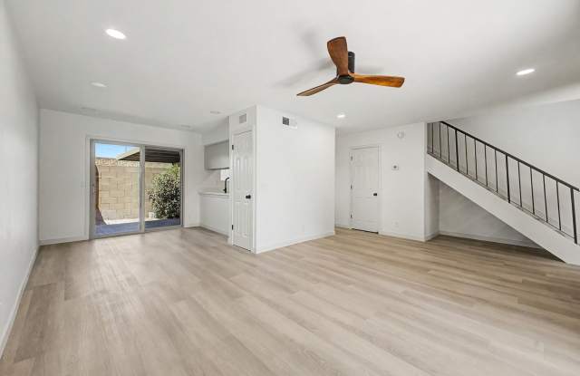 South Tempe 3BR Townhome w/ Private Yard, W/D & Parking photos photos