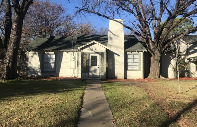 515 Hassett Ave - 515 Hassett Avenue, River Oaks, TX 76114