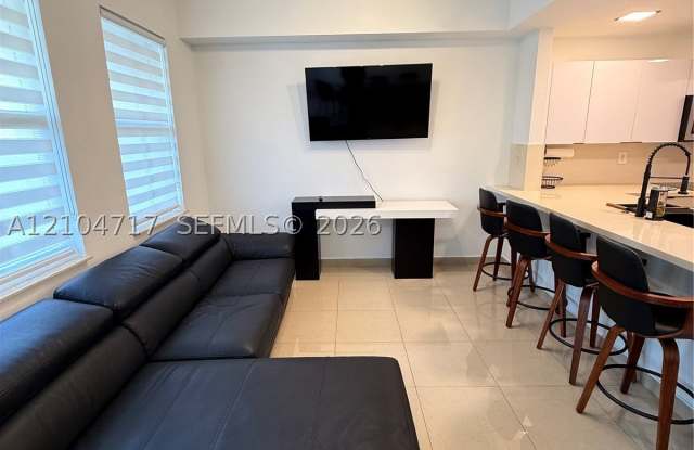 8999 NW 107th Ct Gallery 4