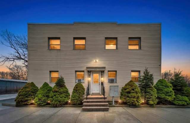 1550 Montauk Highway photos photos