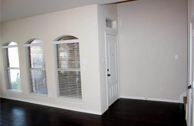 4216 Comanche Drive Gallery 2