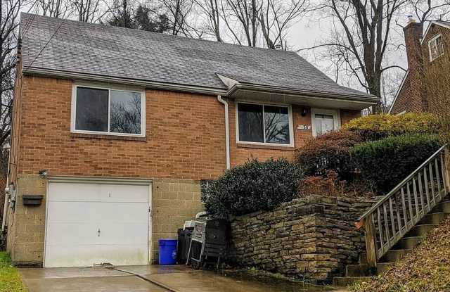 3 bed/ 1 Bath Single Family Home Penn Hills photos photos