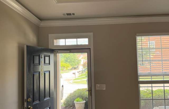 3 bed/ 3 bath Townhouse Gallery 4