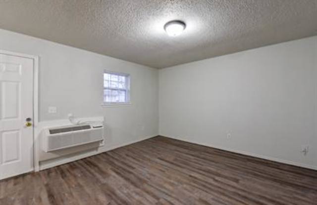 104 Circle B North - B Gallery 2