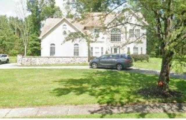 36 Fox Chase Ln - 36 Fox Chase Lane, Somerset County, NJ 08502