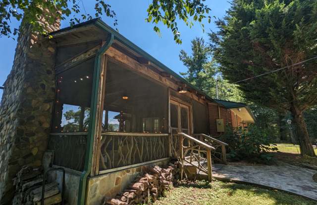 2/2 Mtn Top Getaway - Huge Screened Porch w/ Stone Fireplace photos photos