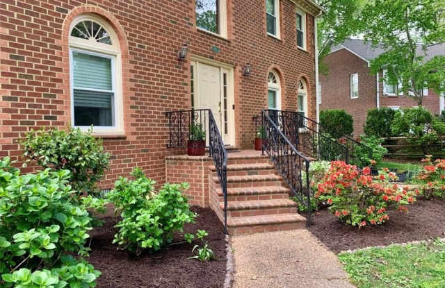 805 De La Fayette Court photos photos