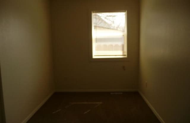 602 1/2 South 31st Street Gallery 2