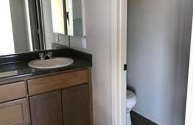 Upgraded Eldorado Condo - End Unit photos photos