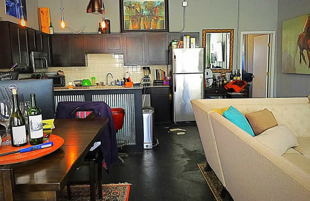 Urban Living- One bedroom/1Bath Flat- Unique Design- Great Location photos photos