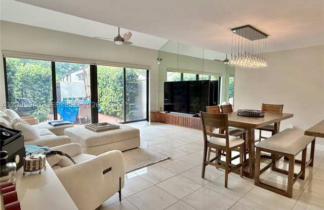 8880 SW 133rd Pl Gallery 1