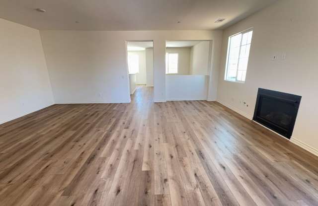 3 BEDROOM VICTORVILLE HOME photos photos