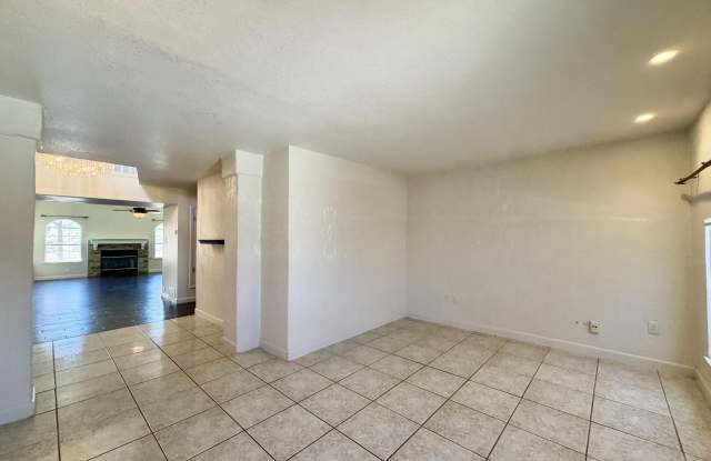 4332 LOMA DE BRISAS Drive Gallery 3